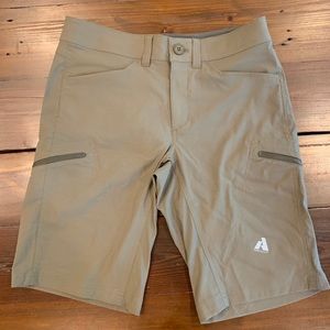 Eddie Bauer Men’s Guide Pro Short *NWOT